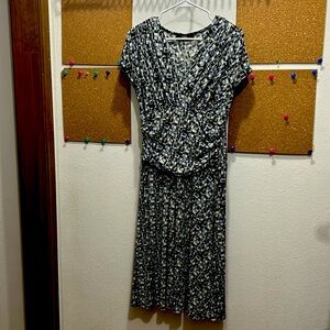 B. Moss Geometric Blue Black & Grey Print Wrap Dress with V-Neckline- Size M